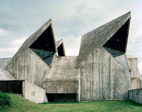 Mysterious concrete sculpture monuments in former Yugoslavia, photographed by Belgian photographer Jan Kempenaers.