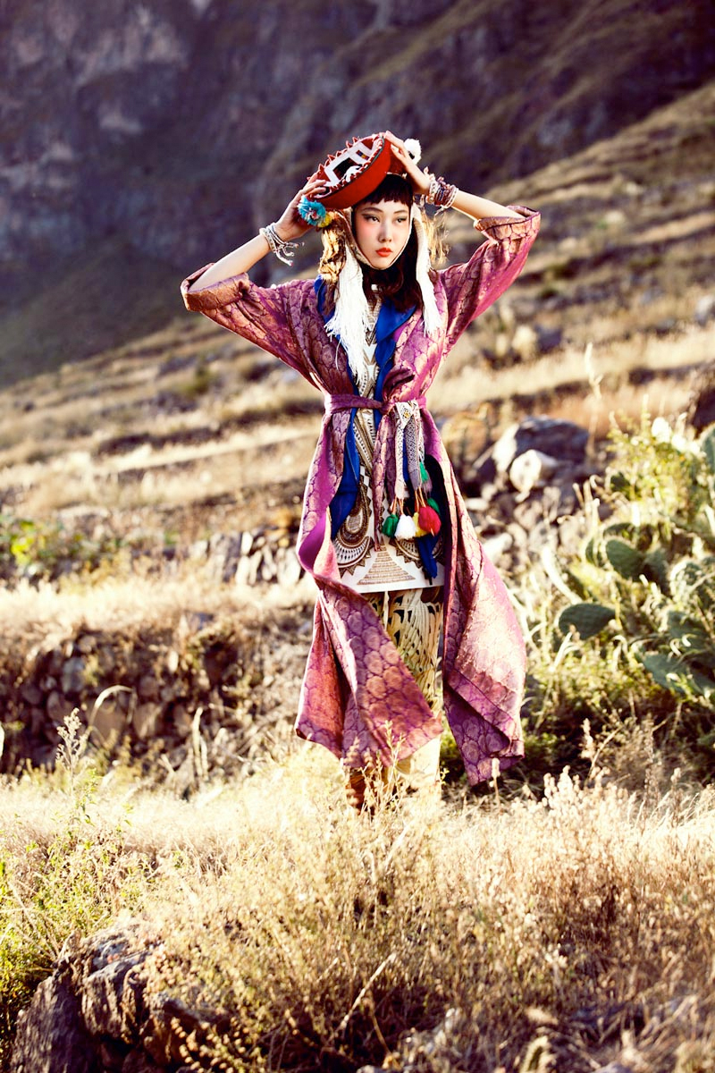 "Colors of Peru" fashion photography featuring Han Hye Jin in the July 2012 summer issue of Vogue Korea