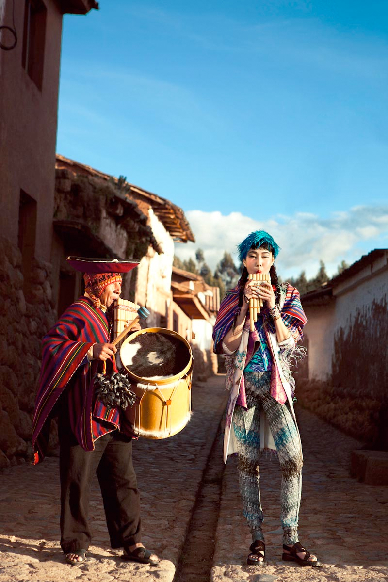 "Colors of Peru" fashion photography featuring Han Hye Jin in the July 2012 summer issue of Vogue Korea