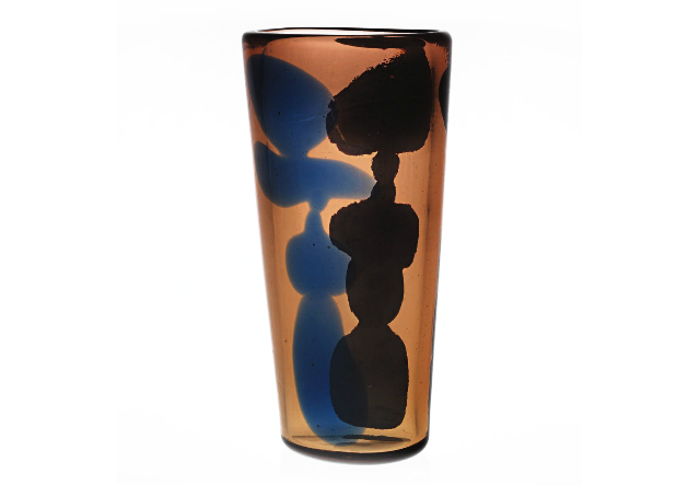 A mid-century modern 1950's Venetian glass vase designed by Italian artist and designer Fulvio Bianconi for Venini.